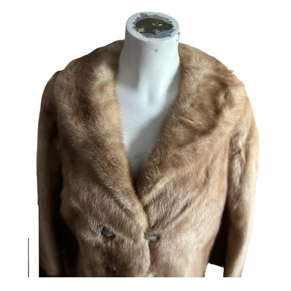 Vintage Late 50s to 60s Era Authentic Mink Cropped Jacket with 3/4 Sleeves. - Picture 3 of 16